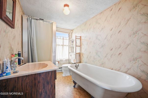 Bathroom, Free Standing Baths, Interior