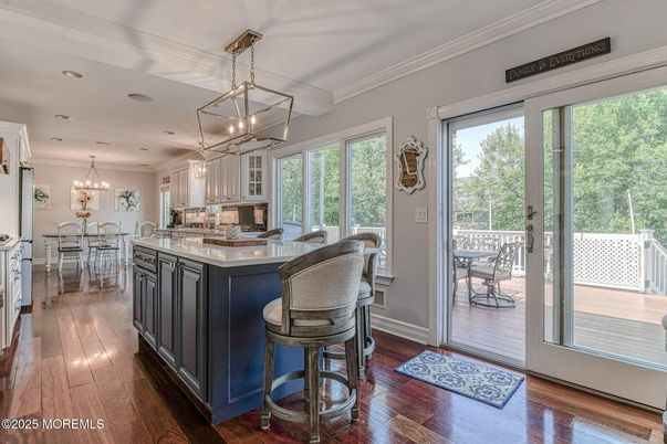 Chandelier, Dining room, Interior, Kitchen, Pendant Lights, Recessed Lighting, Wood Texture Flooring