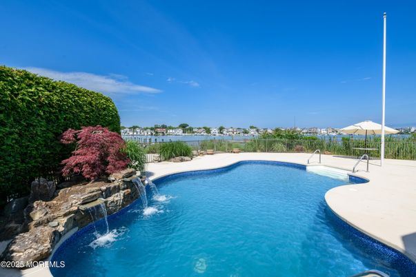 Exterior, Pool, Water