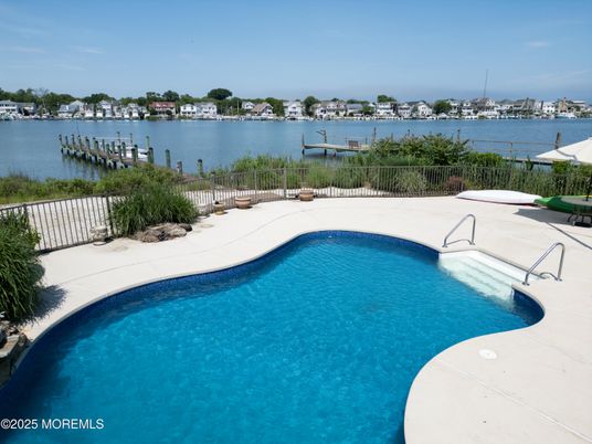 Exterior, Pool, Water