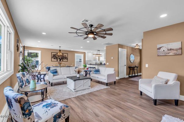 Chandelier, Dining room, Interior, Living room, Pendant Lights, Recessed Lighting, Wood Texture Flooring