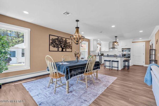 Chandelier, Dining room, Interior, Kitchen, Pendant Lights, Recessed Lighting, Wood Texture Flooring