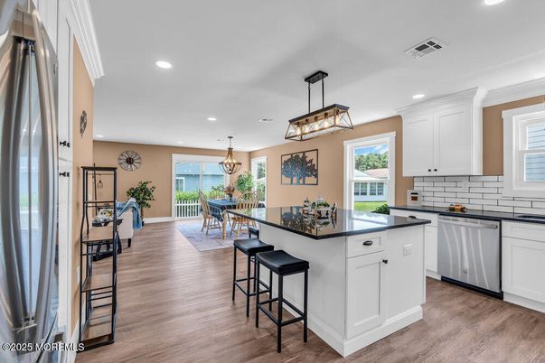 Chandelier, Dining room, Interior, Kitchen, Pendant Lights, Recessed Lighting, Wood Texture Flooring