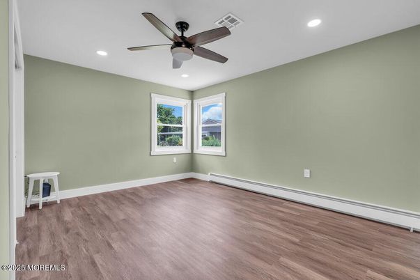 Empty room, Interior, Recessed Lighting, Wood Texture Flooring