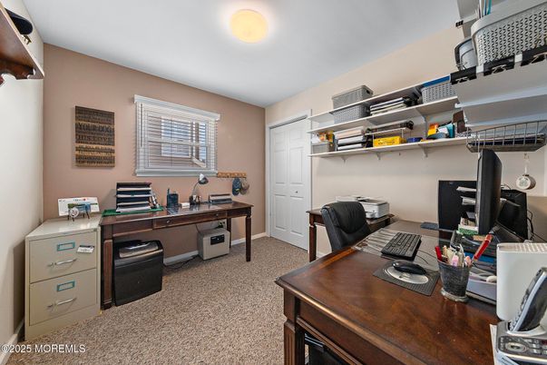 Home Office, Interior