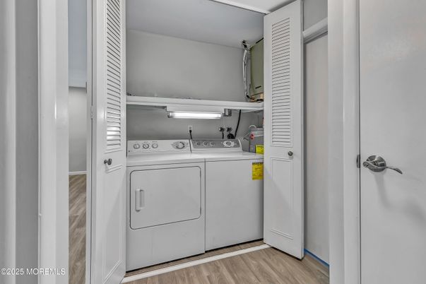 Interior, Utility Closets, Washer, Wood Texture Flooring
