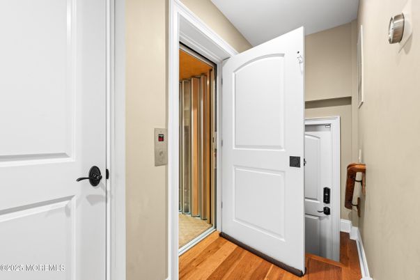Elevator, Interior, Wood Texture Flooring