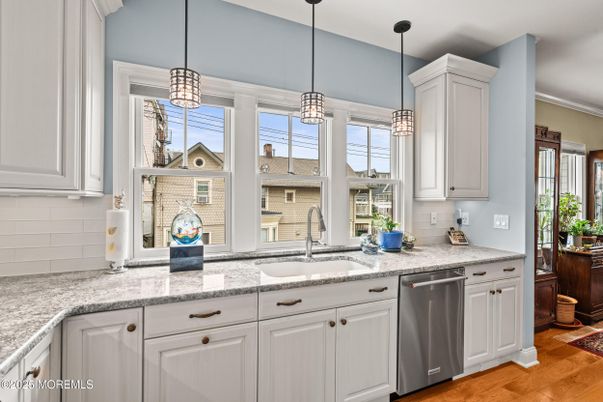 Interior, Kitchen, Pendant Lights, Wood Texture Flooring