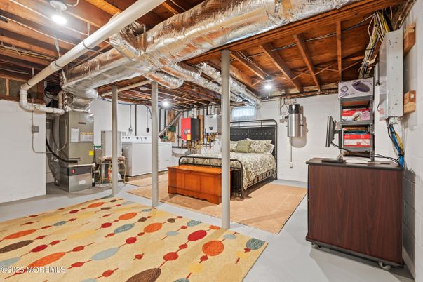 Bedroom, Interior, Washer, Wooden Beams, Wooden Ceilings