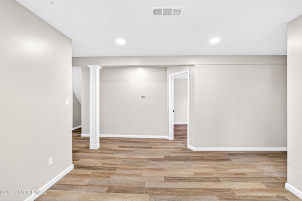 Empty room, Interior, Recessed Lighting, Wood Texture Flooring