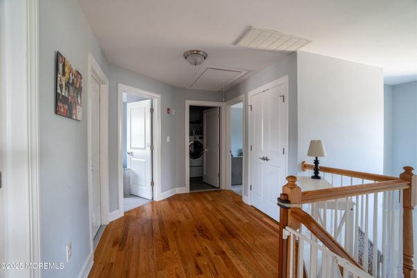 Interior, Utility Closets, Washer, Wood Texture Flooring