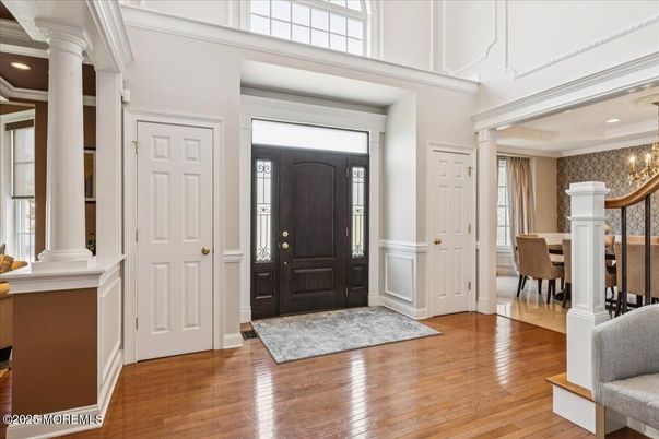 Chandelier, Dining room, Interior, Recessed Lighting, Wood Texture Flooring