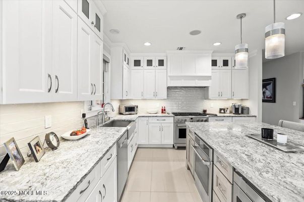 Interior, Kitchen, Pendant Lights, Recessed Lighting, Stainless Steel Appliances