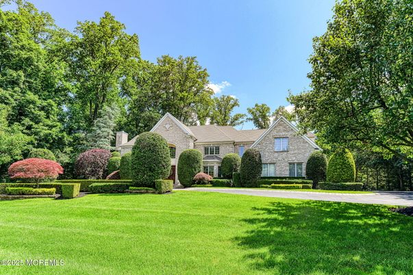 Backyard, Exterior, Facade, Brick Facade, Brick Traditional