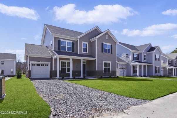 Attached, Exterior, Facade, Farmhouse