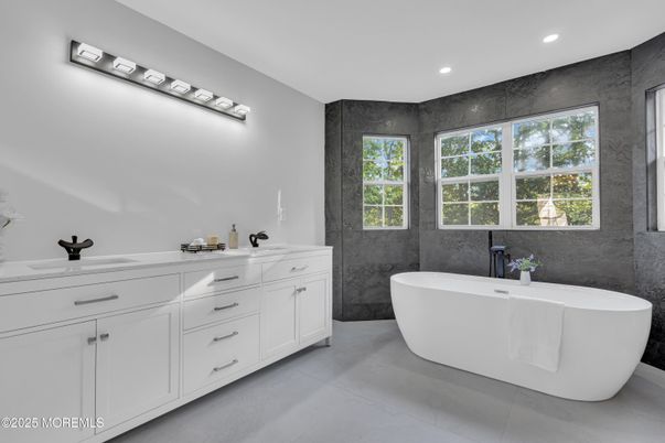 Bathroom, Dual Sink Vanities, Free Standing Baths, Interior, Recessed Lighting