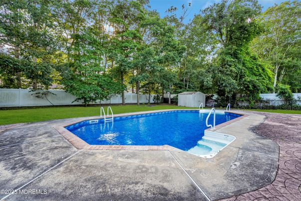 Exterior, Pool