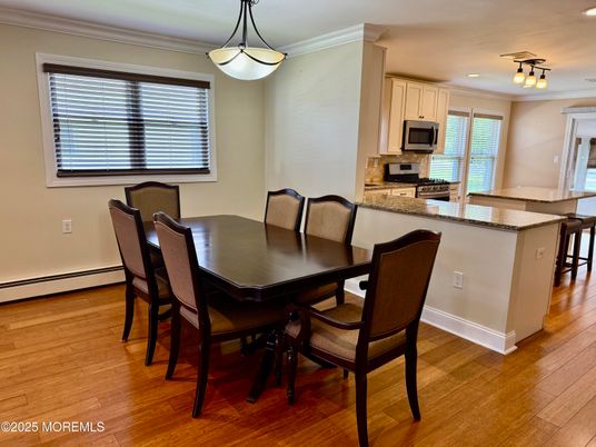 Dining room, Interior, Kitchen, Pendant Lights, Recessed Lighting, Wood Texture Flooring