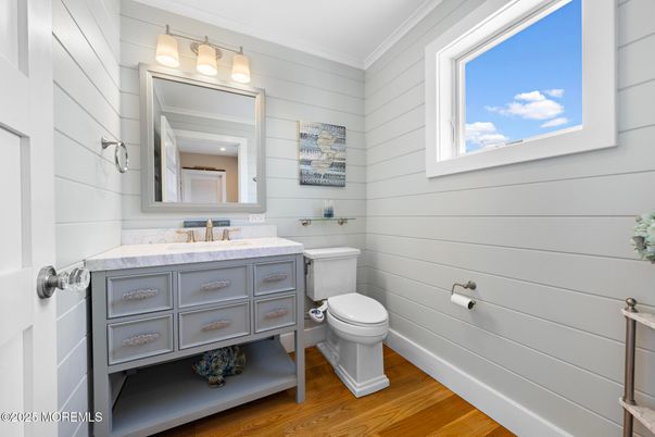 Bathroom, Interior, Wood Texture Flooring