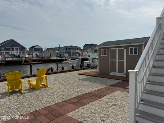 Exterior, Water