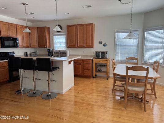 Dining room, Interior, Kitchen, Pendant Lights, Recessed Lighting, Wood Texture Flooring