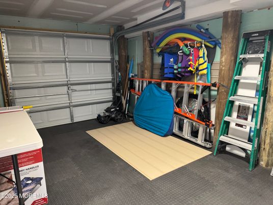 Garage, Interior