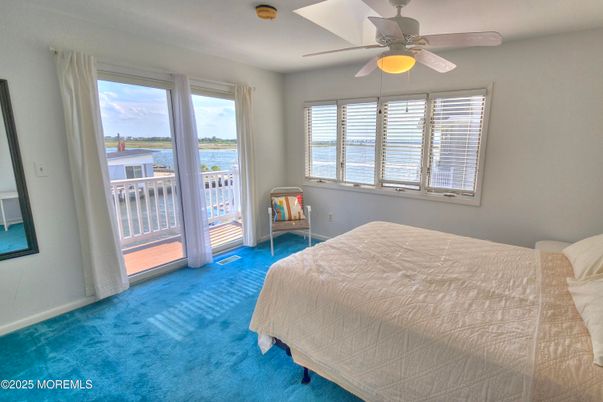 Bedroom, Interior, Water