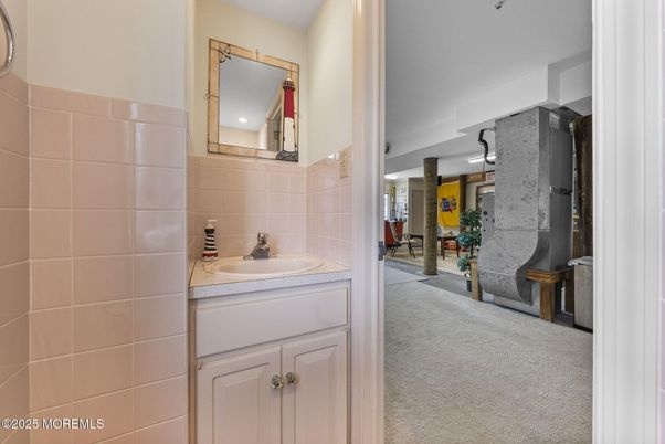 Bathroom, Interior, Recessed Lighting