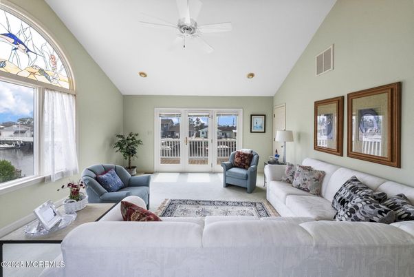 Interior, Living room, Recessed Lighting, Water
