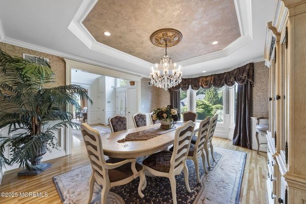 Chandelier, Dining room, Interior, Recessed Lighting, Wood Texture Flooring