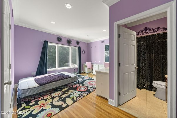 Bathroom, Interior, Recessed Lighting, Wood Texture Flooring