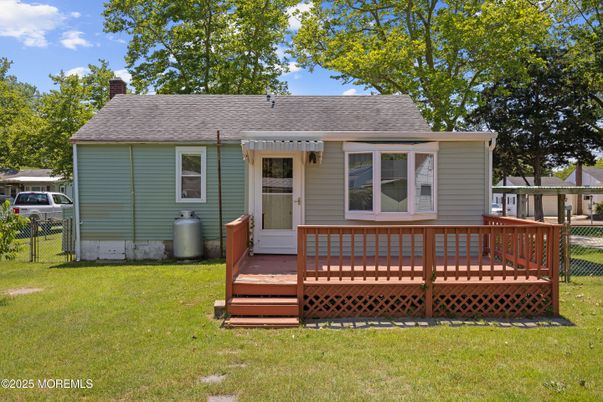 Exterior, Facade, Cape Cod