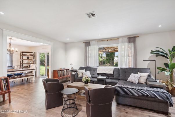Chandelier, Dining room, Interior, Living room, Recessed Lighting, Wood Texture Flooring