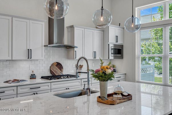 Interior, Kitchen, Pendant Lights, Stainless Steel Appliances