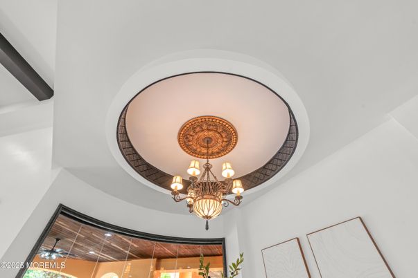 Chandelier, Interior