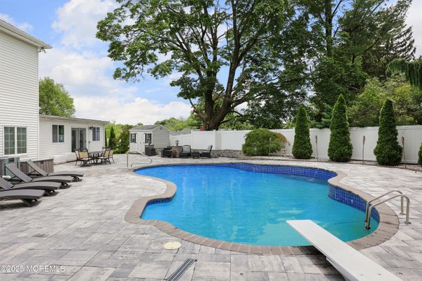 Exterior, Pool