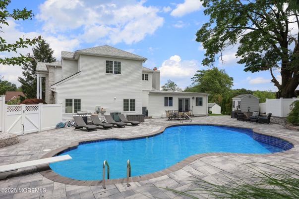 Exterior, Pool