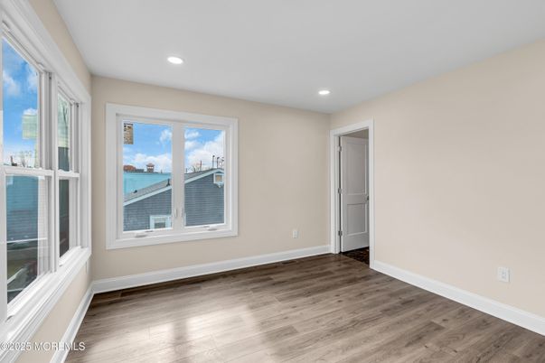 Empty room, Interior, Recessed Lighting, Water, Wood Texture Flooring