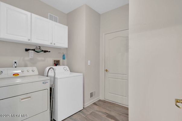 Interior, Utility Closets, Washer, Wood Texture Flooring
