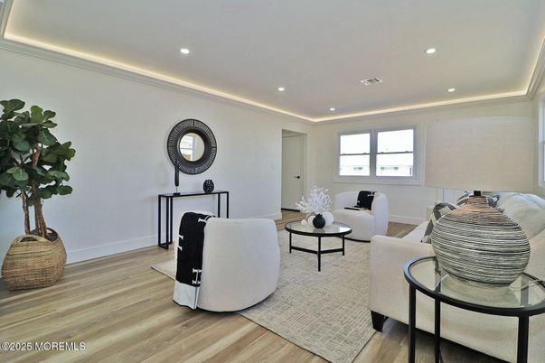 Interior, Living room, Recessed Lighting, Wood Texture Flooring