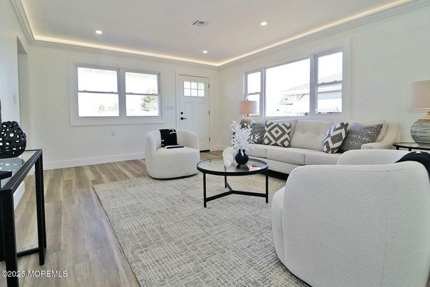 Interior, Living room, Recessed Lighting, Wood Texture Flooring