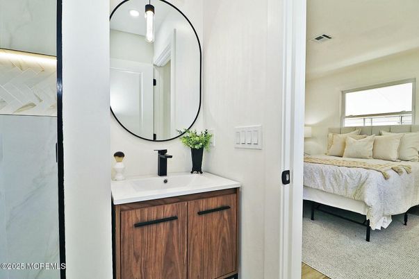 Bathroom, Bedroom, Interior