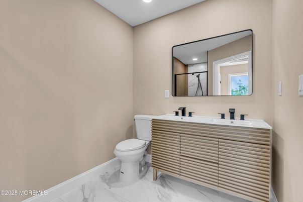Bathroom, Dual Sink Vanities, Interior, Marble, Recessed Lighting