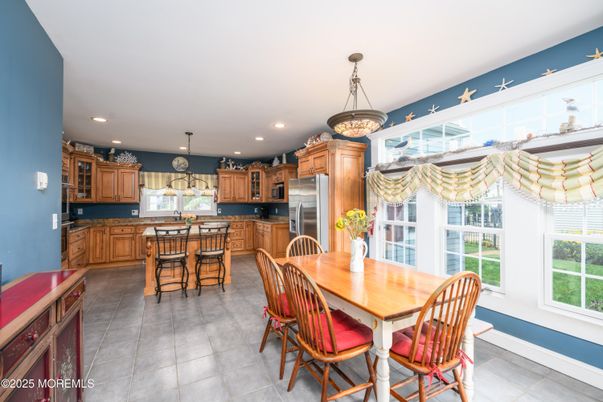 Dining room, Interior, Kitchen, Pendant Lights, Recessed Lighting, Stainless Steel Appliances