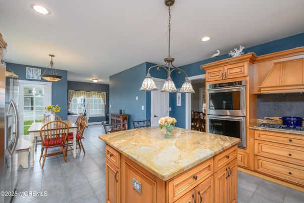 Dining room, Interior, Kitchen, Pendant Lights, Recessed Lighting, Stainless Steel Appliances