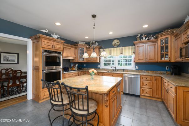 Dining room, Interior, Kitchen, Pendant Lights, Recessed Lighting, Stainless Steel Appliances