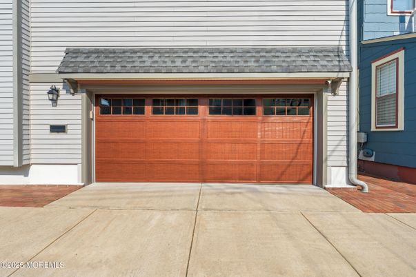 Detached Garage, Exterior