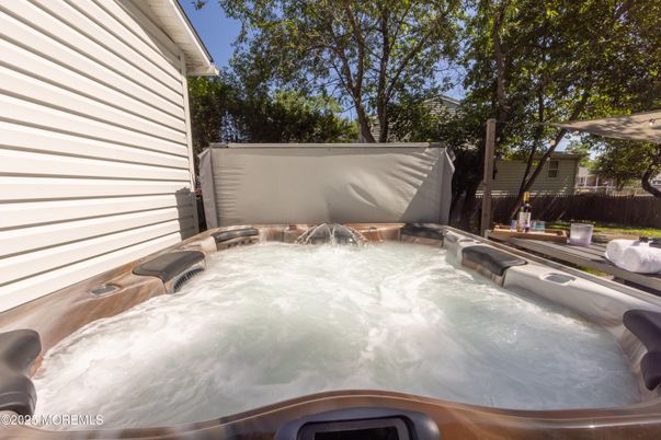 Exterior, Hot Tub