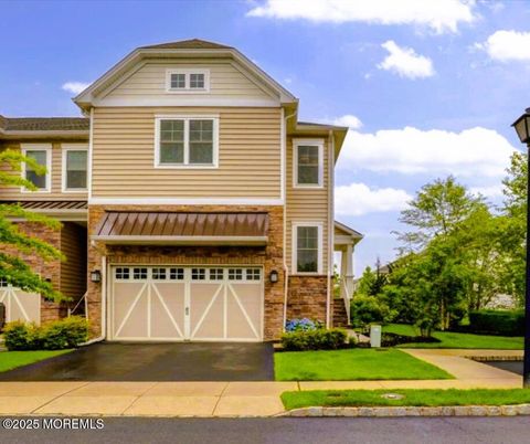 Attached, Exterior, Facade, American Craftsman