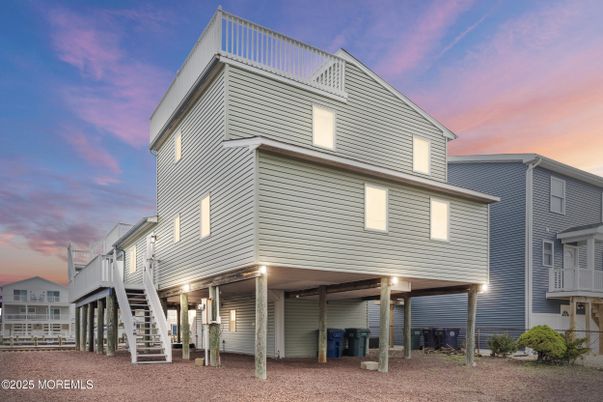 Backyard, Exterior, Facade, Rowhouse